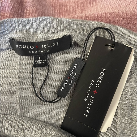 Romeo+Juliet Couture grey&soft rose pullover lightweight sweater - Picture 5 of 9